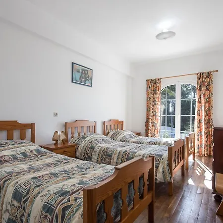 Jacinto Villa Praia da Arrifana
