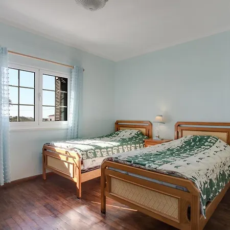 Jacinto Villa Praia da Arrifana